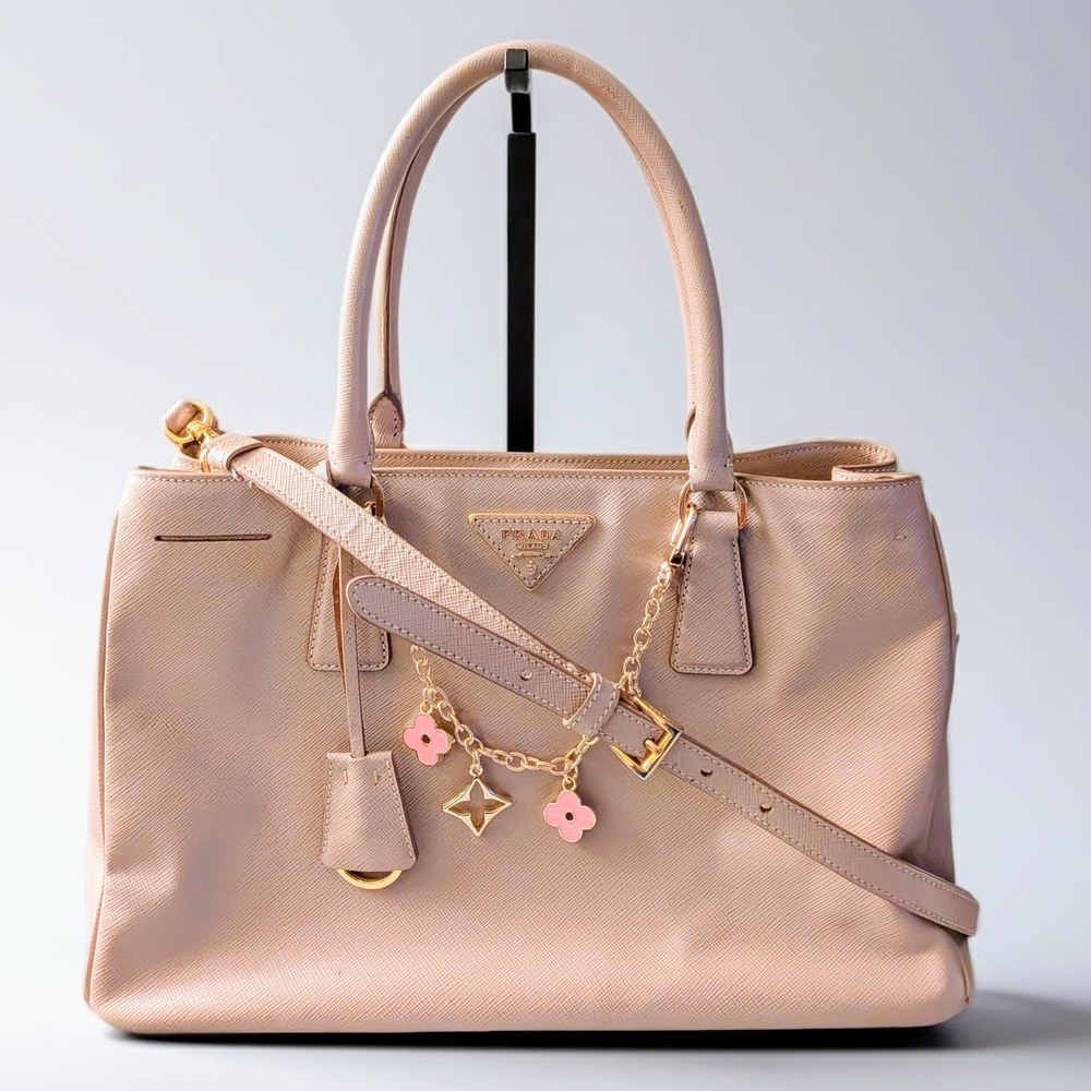 ❌SOLD❌✨Prada Saffiano Lux Galleria 2way Top Handle Bag ✨ XLNT